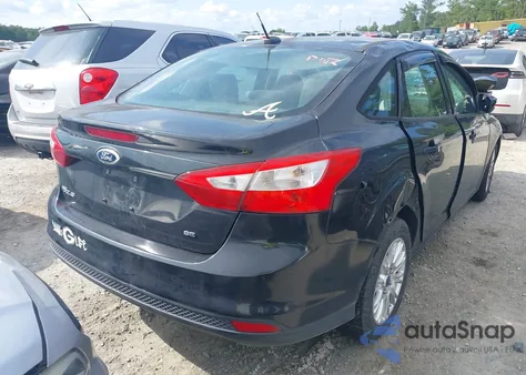 2012 Ford Focus Se z USA, uszkodzony, nr VIN 1FAHP3F22CL406055